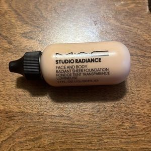 MAC Studio Radiance Face and body sheer foundation — shade N3